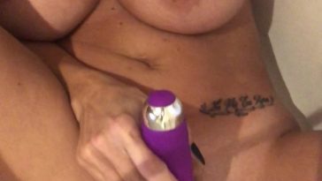 Ava Addams Having Orgasm While Rubbing Vibrator On Big Clit Video