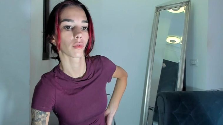 Hotfallingdevil Tattooed Girl In a Hot Tight Shirt Shows off Boobs Video