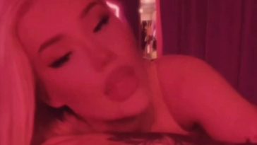 Iggy Azalea Showing her Curvy Tattooed Ass Onlyfans Video