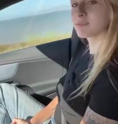 Andreea36a Giving Blowjob While driving car in the road Onlyfans Video