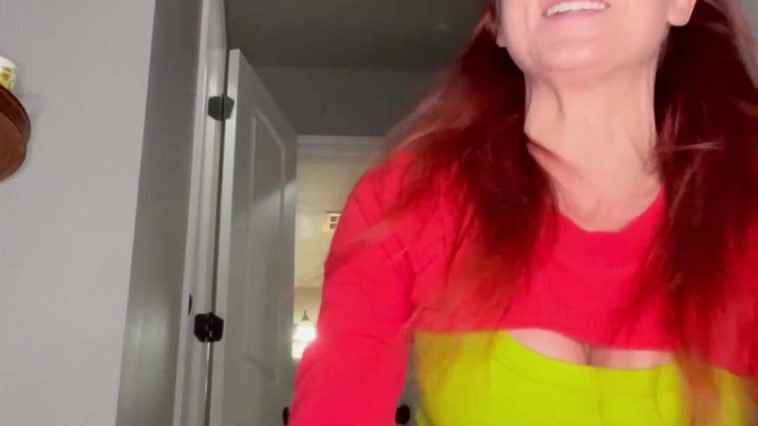 Heidi Lee Bocanegra Redhead Afterwork Out Trying Her Mini Shirt Showing Her Nude Pussy Onlyfans Video