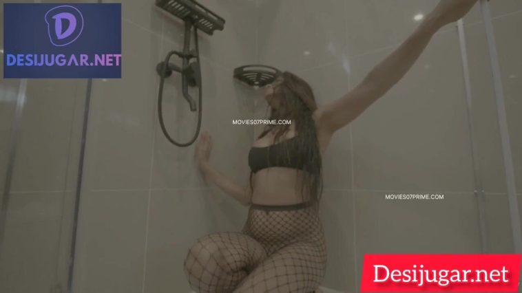 Poonam Pandey Shows her Curvy Tits and Pussy While Getting Naked in Bathtub Video