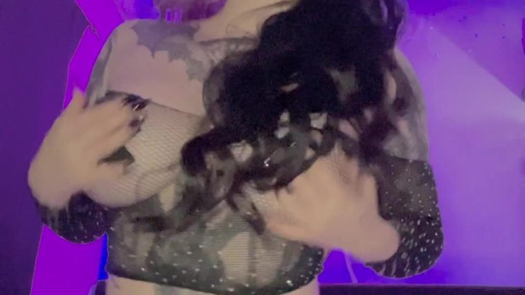 Ravengriim Shaking her Soft boobs While Wearing See Through Cloths in Live Onlyfans Video