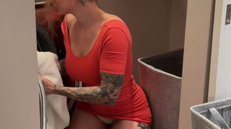 Viking Barbie Getting Fucked Hard in Doggy Style While Stuck in Washing Machine Onlyfans Video